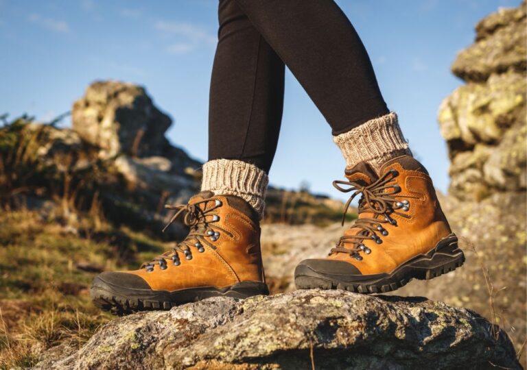 Buty turystyczne często brzydko pachną po wycieczce