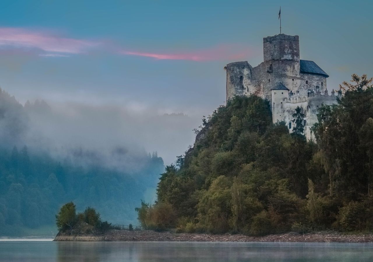 Zamek w Niedzicy w ramach trasy Velo Czorsztyn