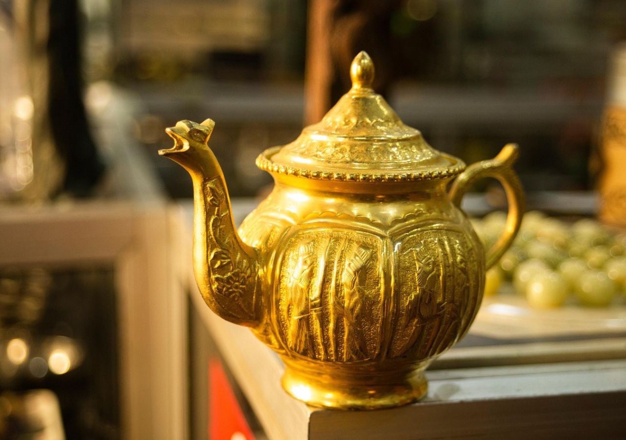 Złoty czajnik na kawę Egipt