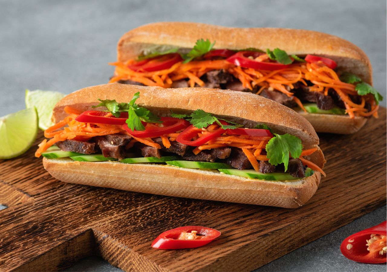 Bahn mi – wietnamska kanapka element kuchni azjatyckiej