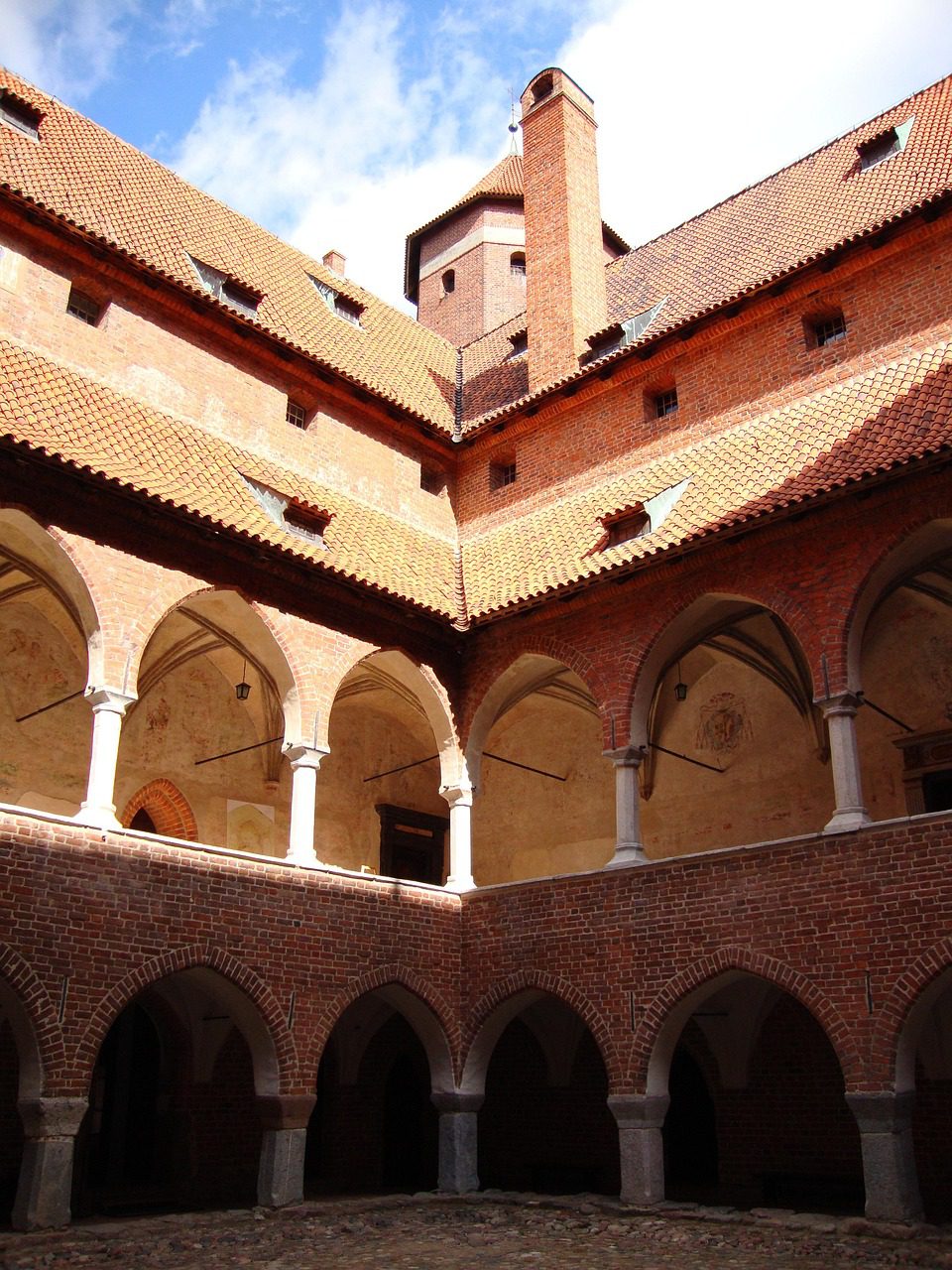Krużganki krzyżackiego zamku w Lidzbarku Warmińskim