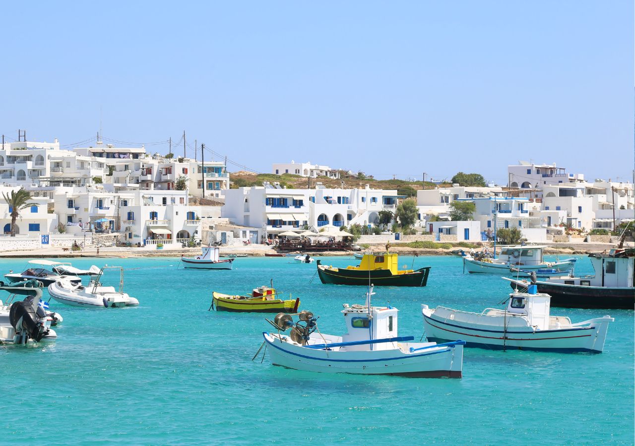 Widok na port na greckiej wyspie Ano Koufonisi