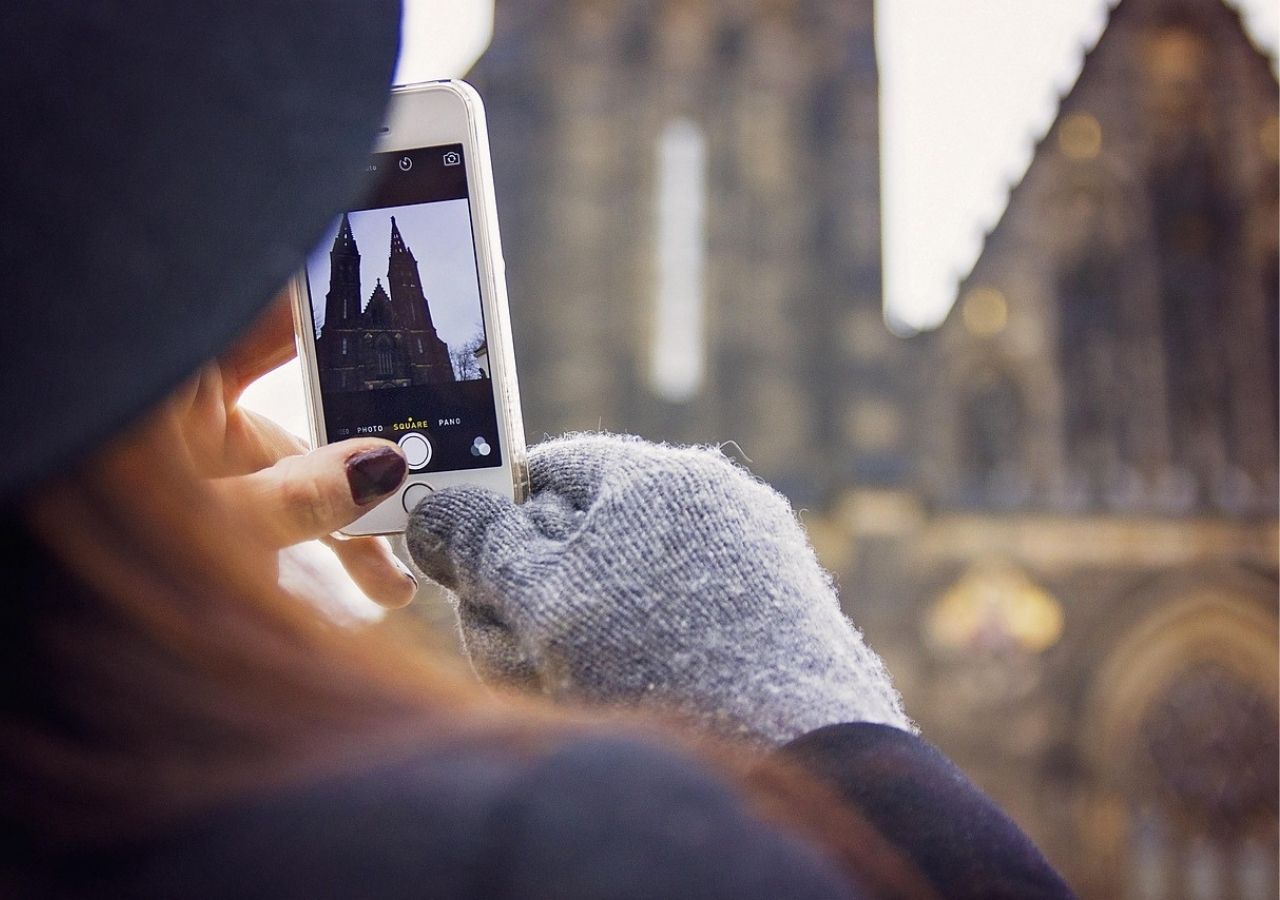 Jak robić zdjęcia w podróży, aby uniknąć kłopotów