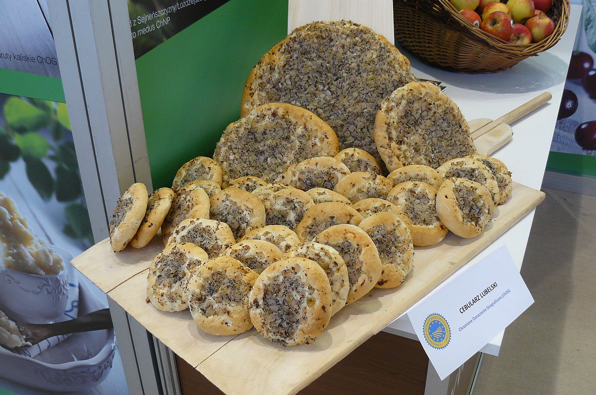 Stoisko z cebularzem lubelskim na festiwalu kulinarnym