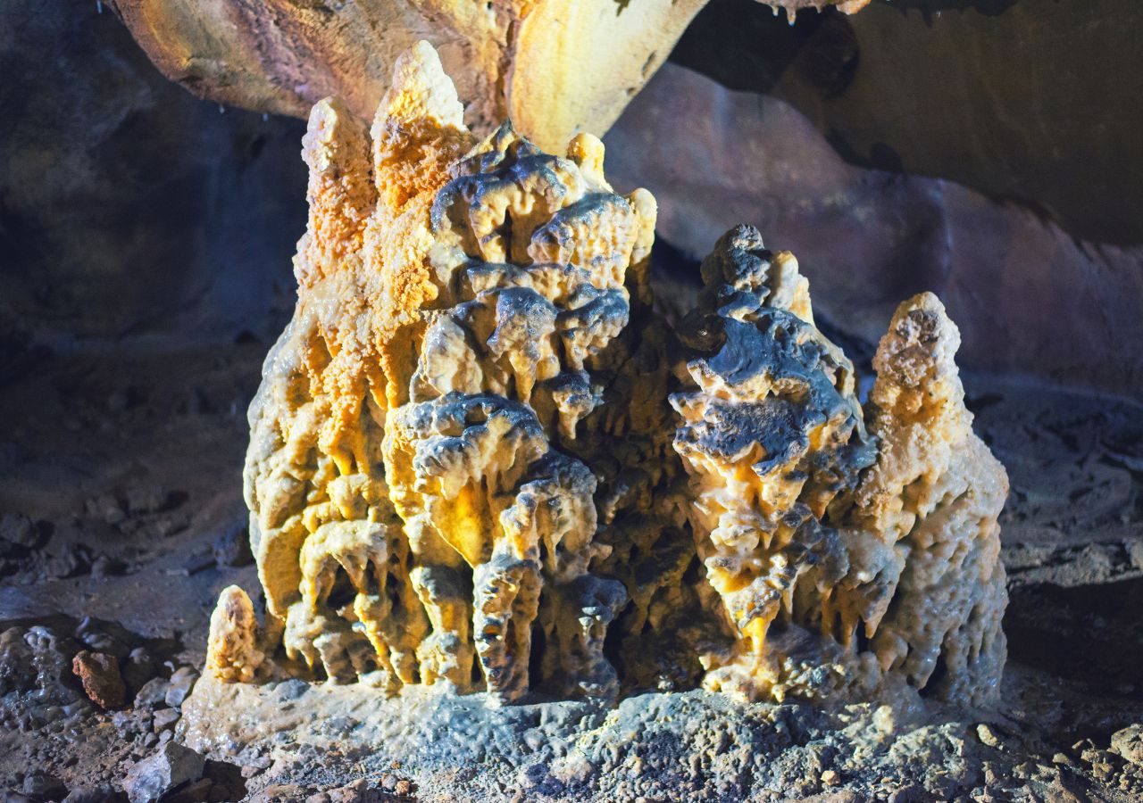 Ledene Pecina - lodowa jaskinia w góa durmitor, czarnogóra
