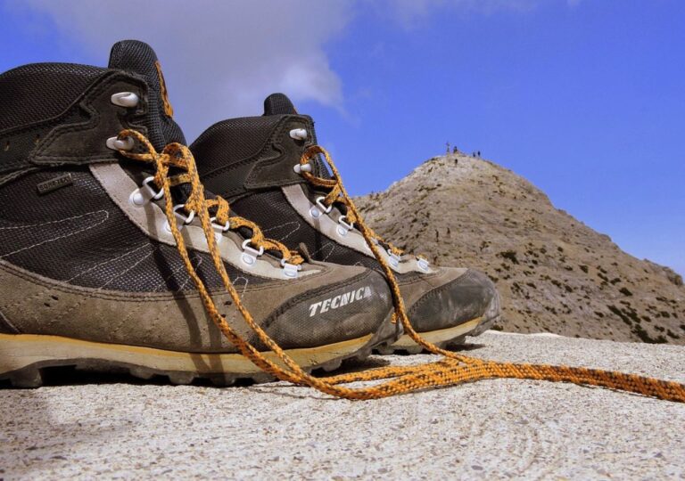 Twoje buty cisną? Sprawdź, jak je rozciągnąć w domu