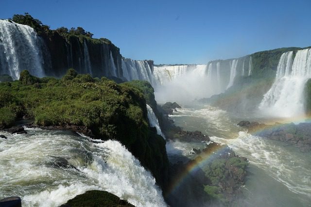 Iguazu - wodospad na pograniczu ARgentyny i Brazylii Ameryka Południowa