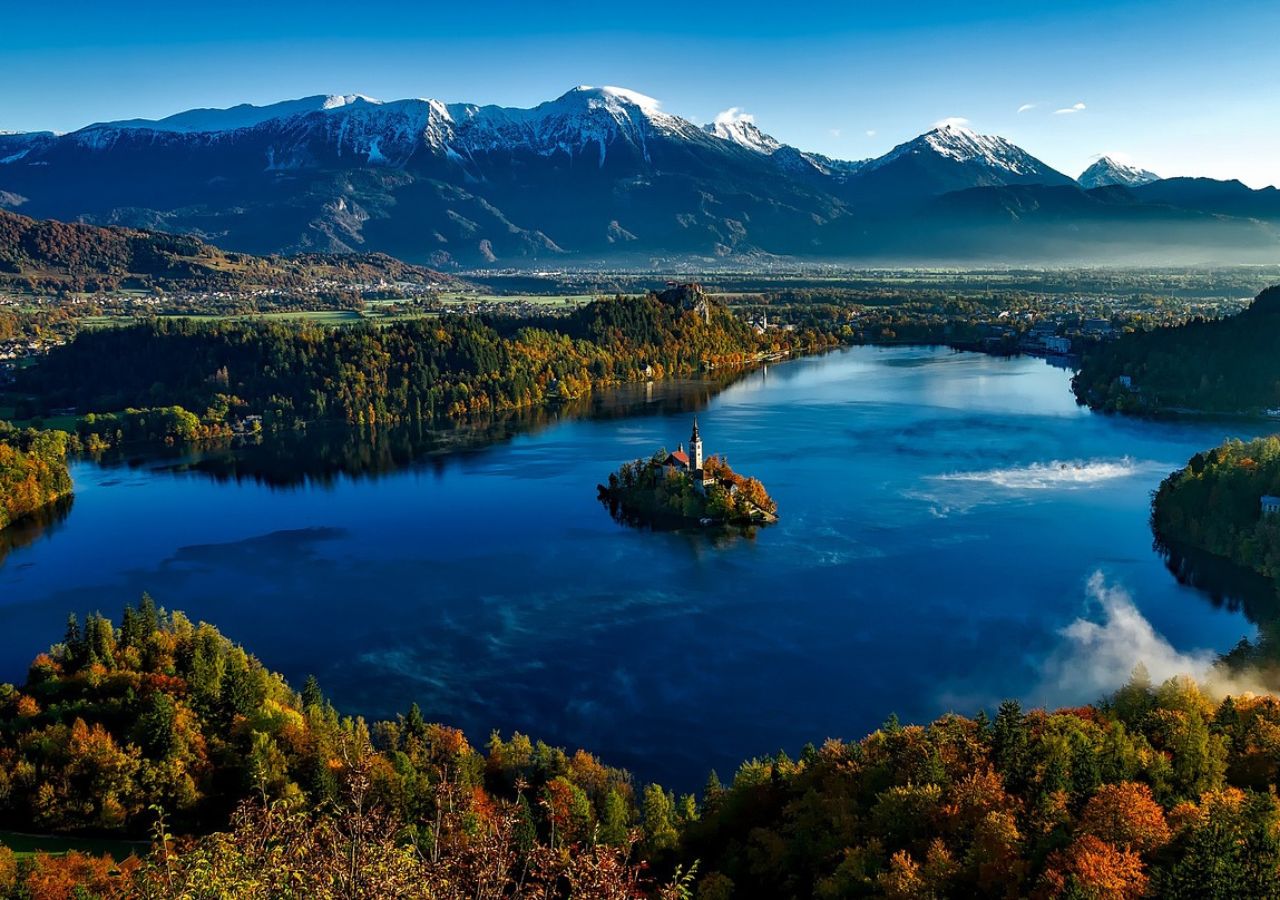 Jezioro Bled w Słowenii z lotu ptaka