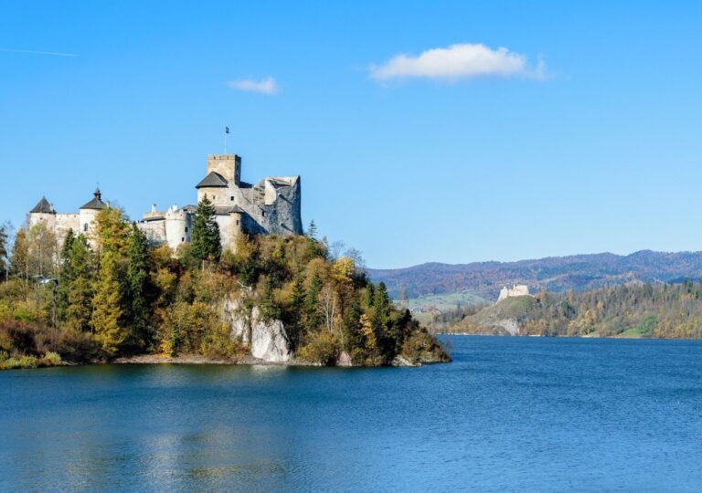 Jezioro Czorsztyńskie i Zamek Dunajec w Niedzicy