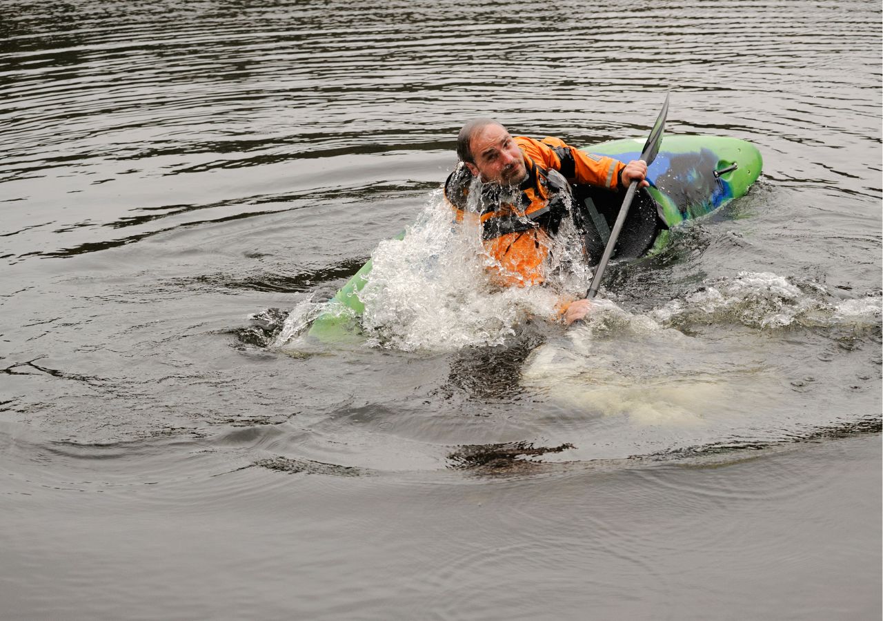 Manewr eskimoski na kajaku
