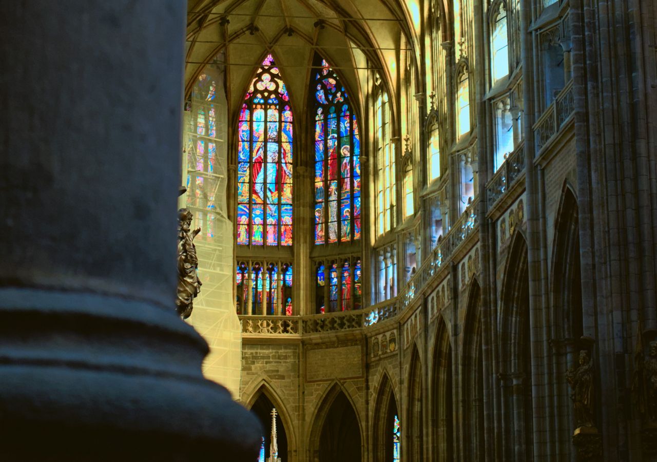 Witraże Alfonsa Muchy w katedrze św. Wita na praskich Hradczanach