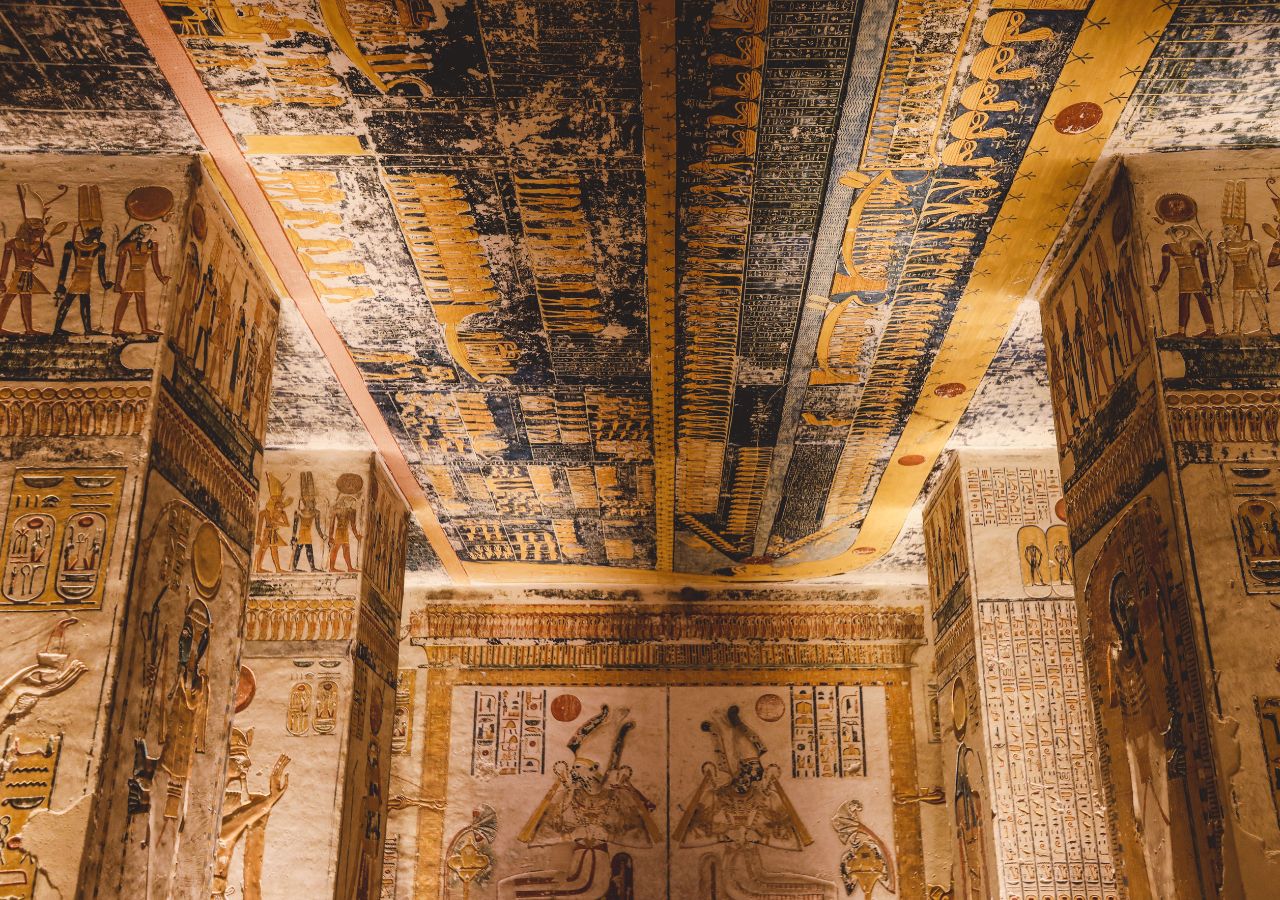 Luksfor Egipt wnętrze grobowca