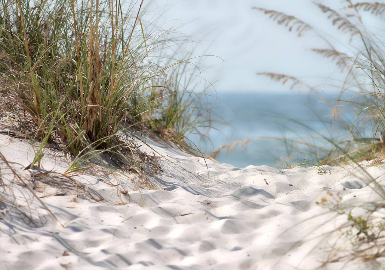 Ukryte plaże nad Bałtykiem. Cisza, spokój i brak parawanów
