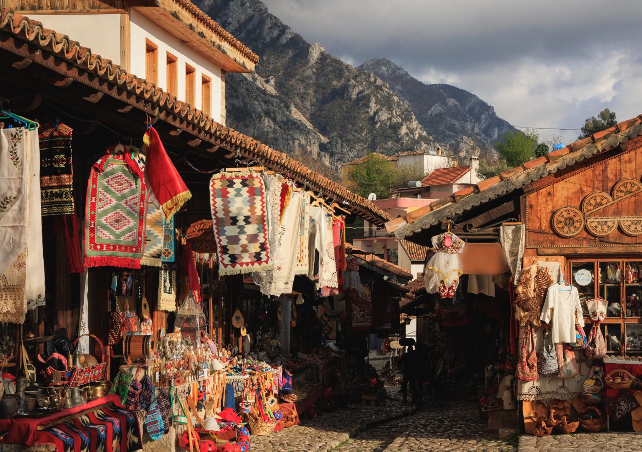 Uliczki Starego Bazaru w Kruju w Albanii