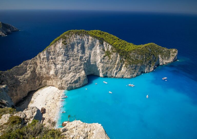 Zakynthos. Tę grecką wyspę warto poznać z innej strony