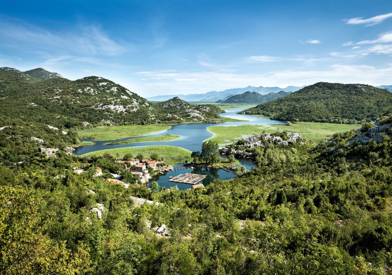 Wioska Karuc nad Jeziorem Szkoderskim - Czarnogóra