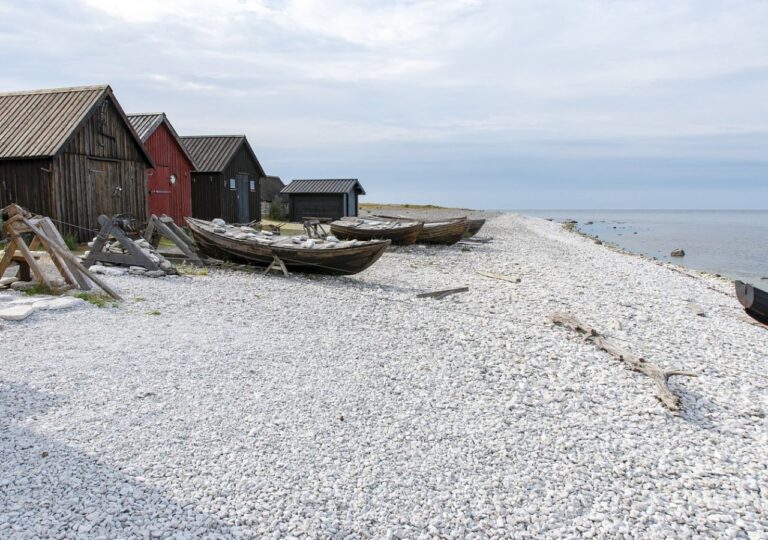 Gotlandia: największa wyspa Bałtyku i raj dla miłośników historii i przyrody