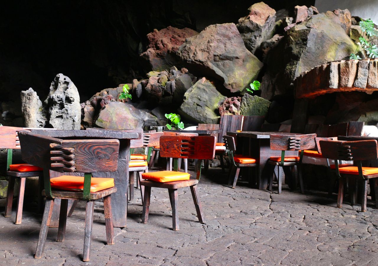 Kawiarnia w jaskini na wyspach kanaryjskich