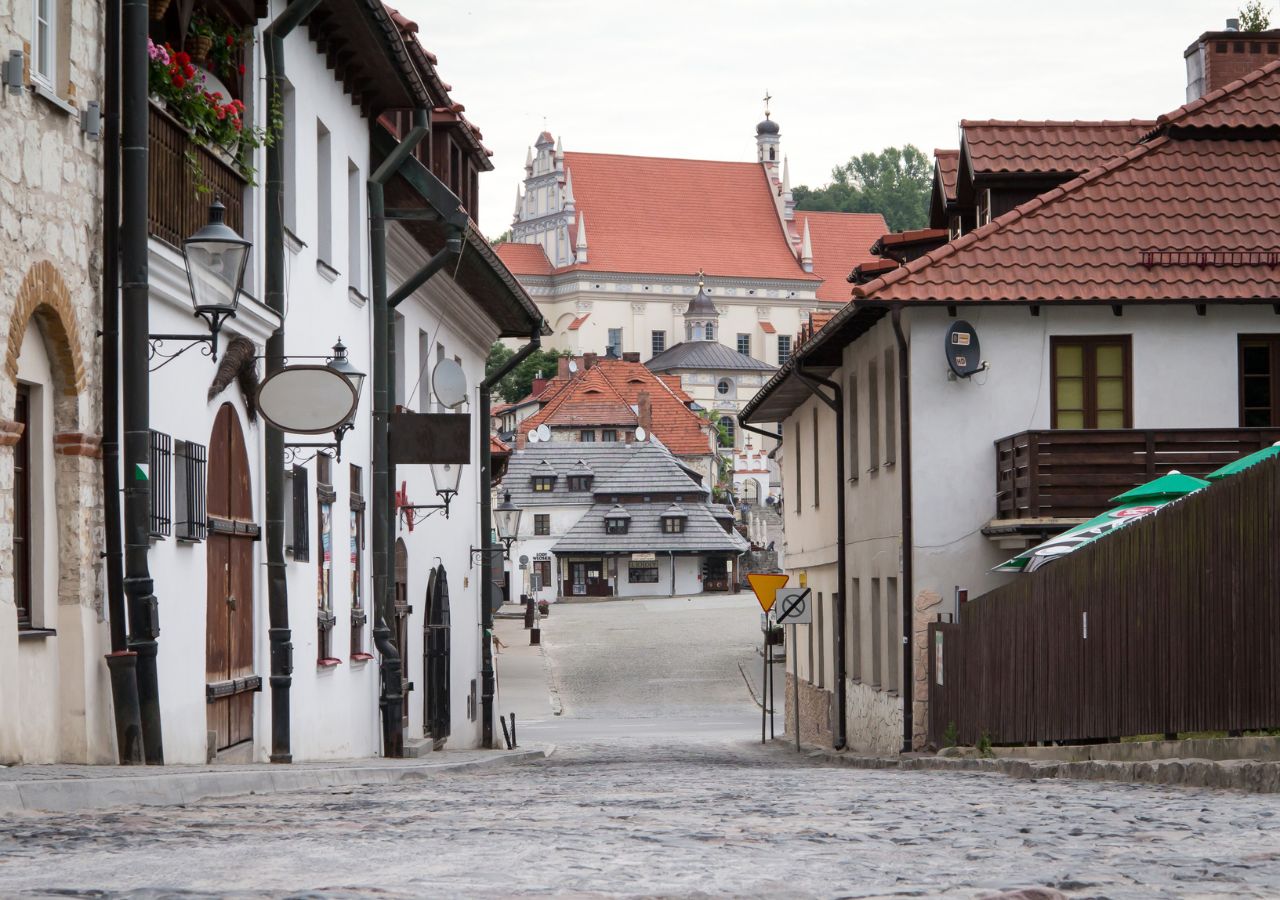 Uliczka prowadząca do Rynku Kazimierza Dolnego