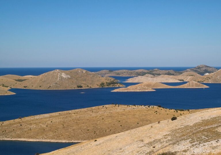 Kornaty - księżycowe krajobrazy, które naprawdę istnieją. Chorwackie wyspy jak z bajki