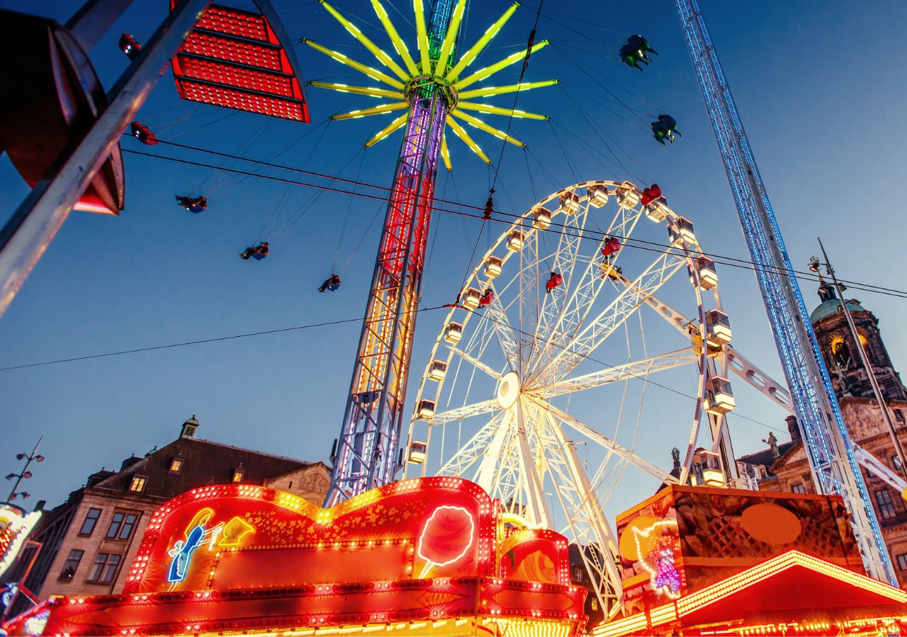 Karuzele w parku rozrywki