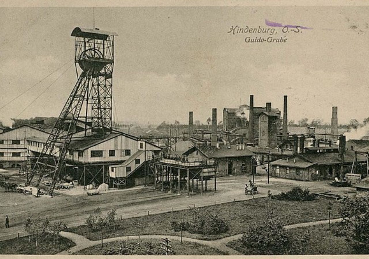 Stara pocztówka z widokiem na kopalnię Guido w Zabrzu, Polska