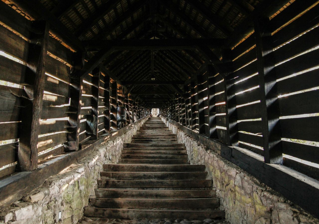 Kręte schody w Sighișoara, rumunia