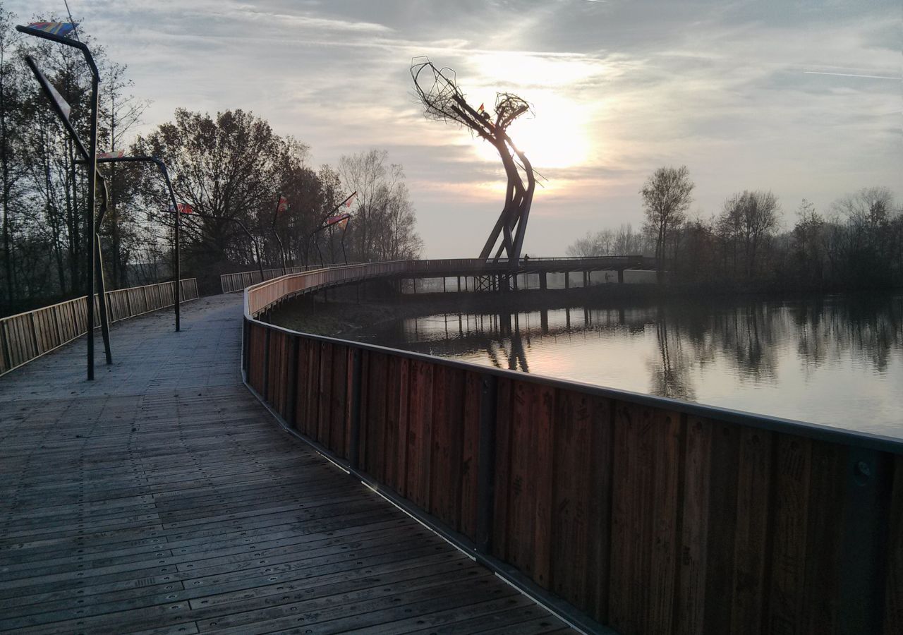 One World Bridge – symbol jedności Tomorrowland - festiwal, Belgia