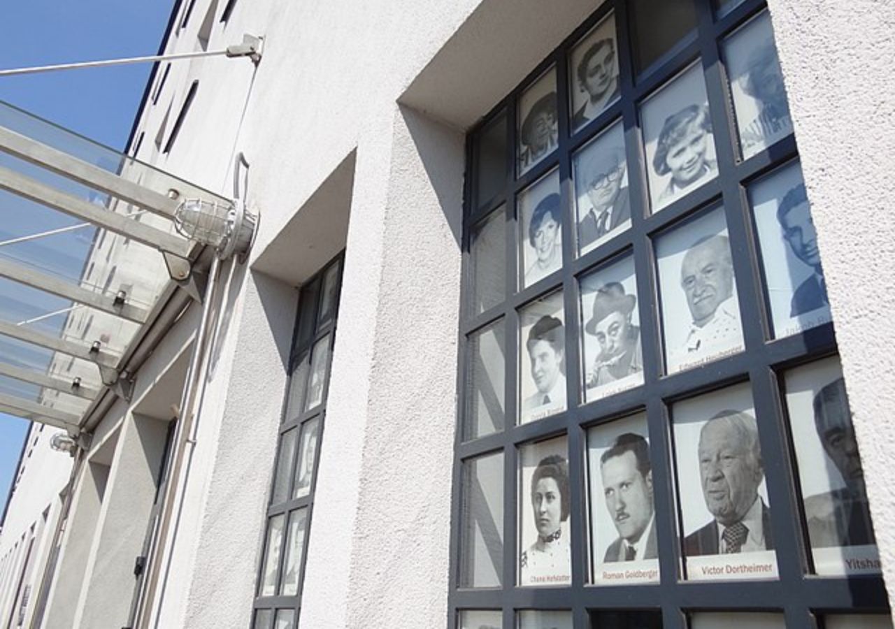 Fasada dawnej fabryki Schindlera - Muzeum Fabryka „Emalia” Oskara Schindlera w Krakowie