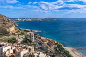 300 dni słońca rocznie brzmi nierealnie. A jednak to prawda. Oto Alicante